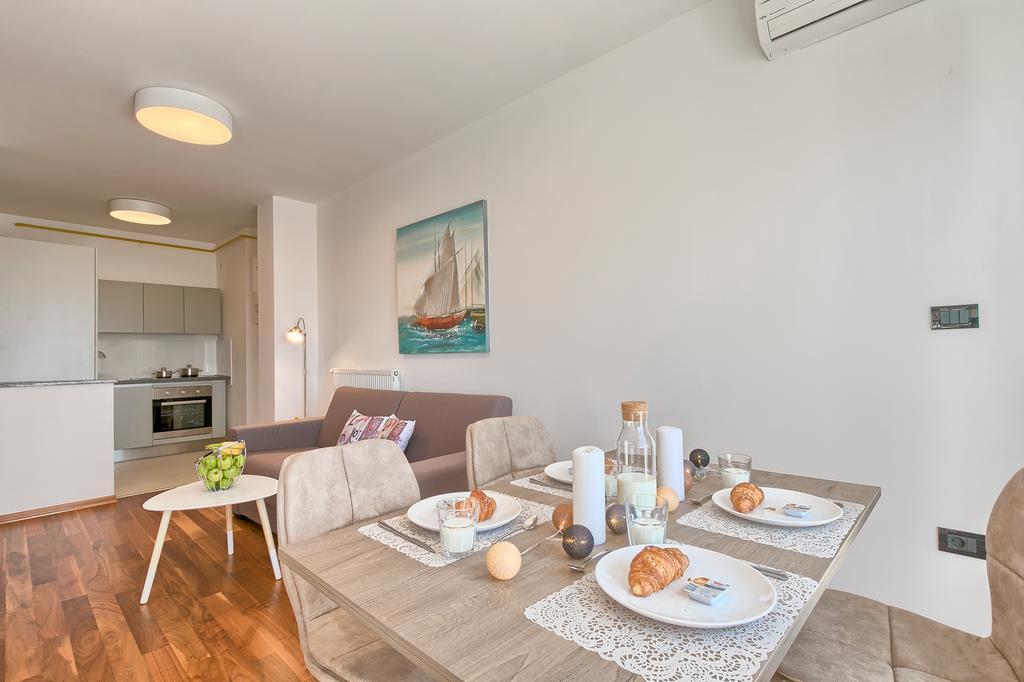 פאז'אנה Adriatic Apartments מראה חיצוני תמונה