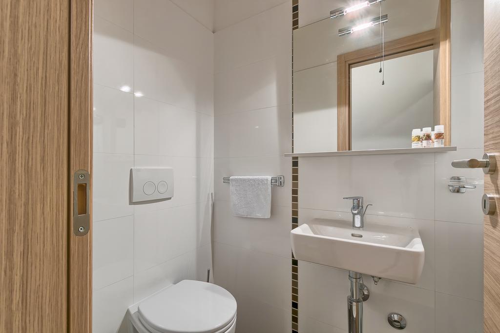 פאז'אנה Adriatic Apartments מראה חיצוני תמונה