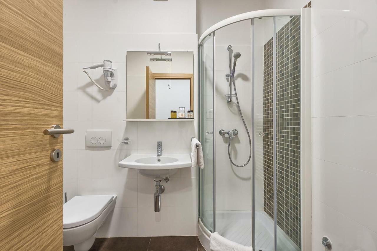 פאז'אנה Adriatic Apartments מראה חיצוני תמונה